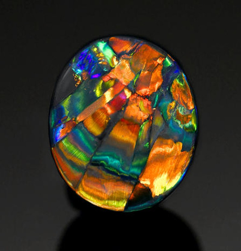 Ngọc Opal đen