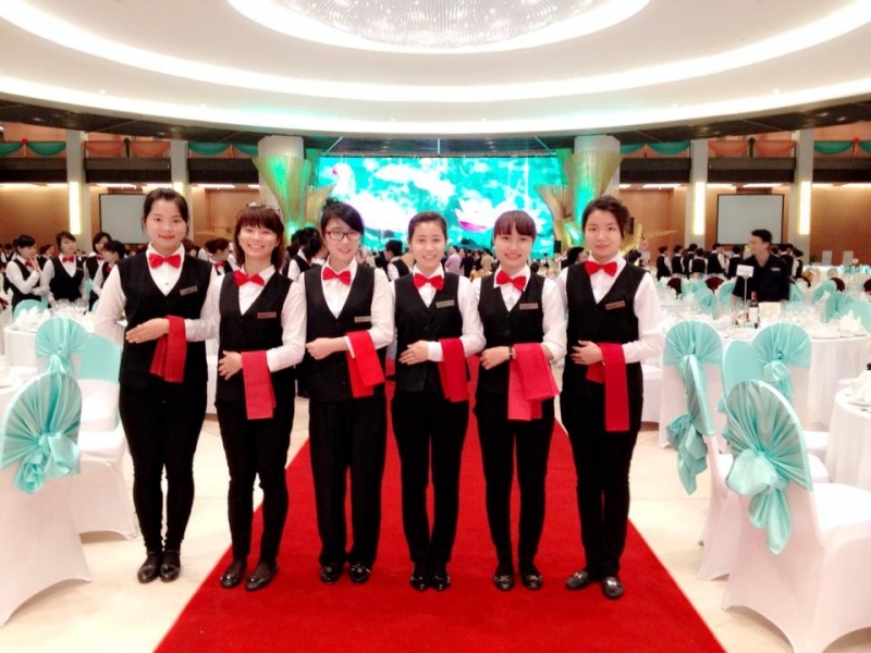 Sinh viên Khoa Du lịch hỗ trợ Khách sạn tại Đại hội đồng Liên minh Nghị viện thế giới lần thứ 132